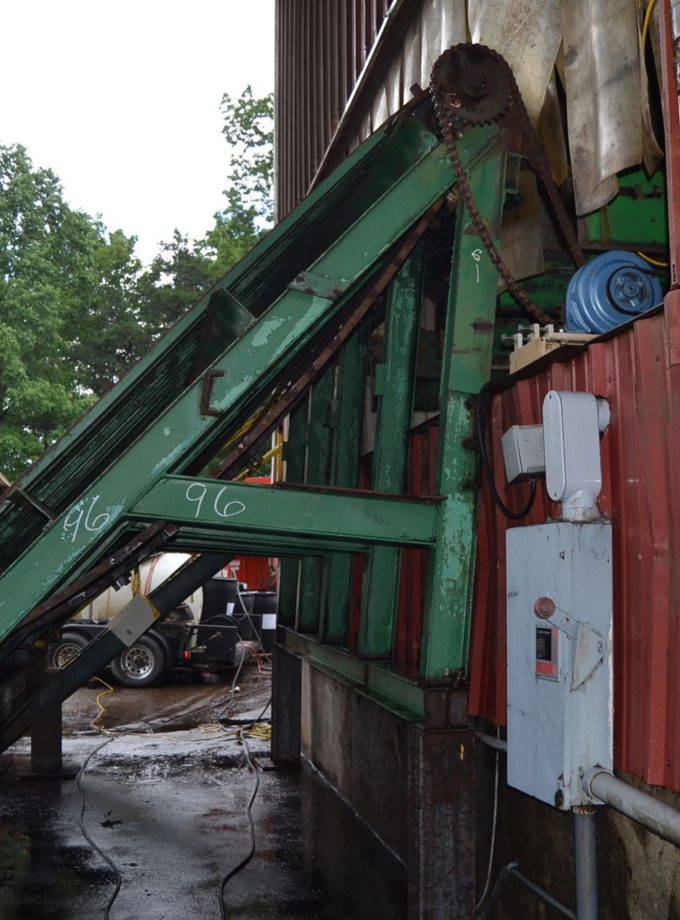 Lugged Incline Transfer Deck