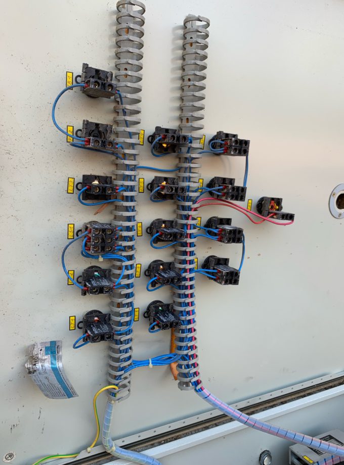 CHALLENGER Low Speed Grinder - 60 HP