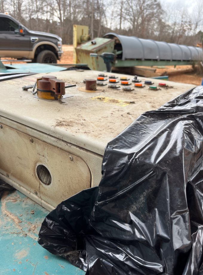 CHALLENGER Low Speed Grinder - 60 HP