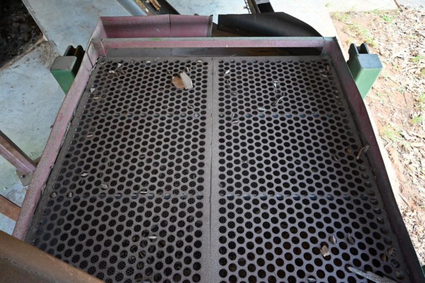 BUSH 6 x 6 Chip Screen