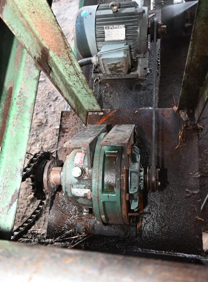 Live Rolls 28' x 18"