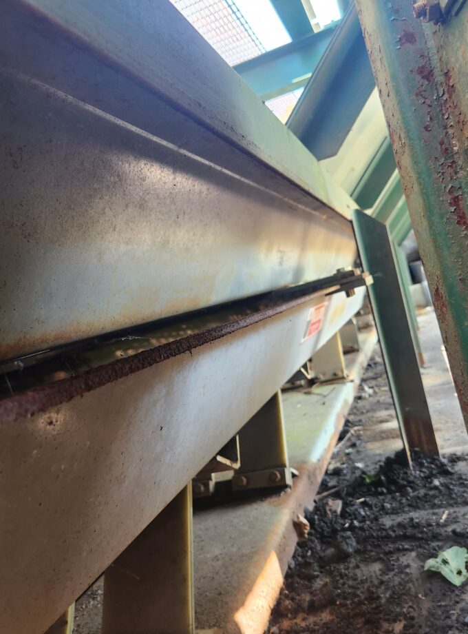 WEBSTER 30' Low Profile Vibrating Conveyor