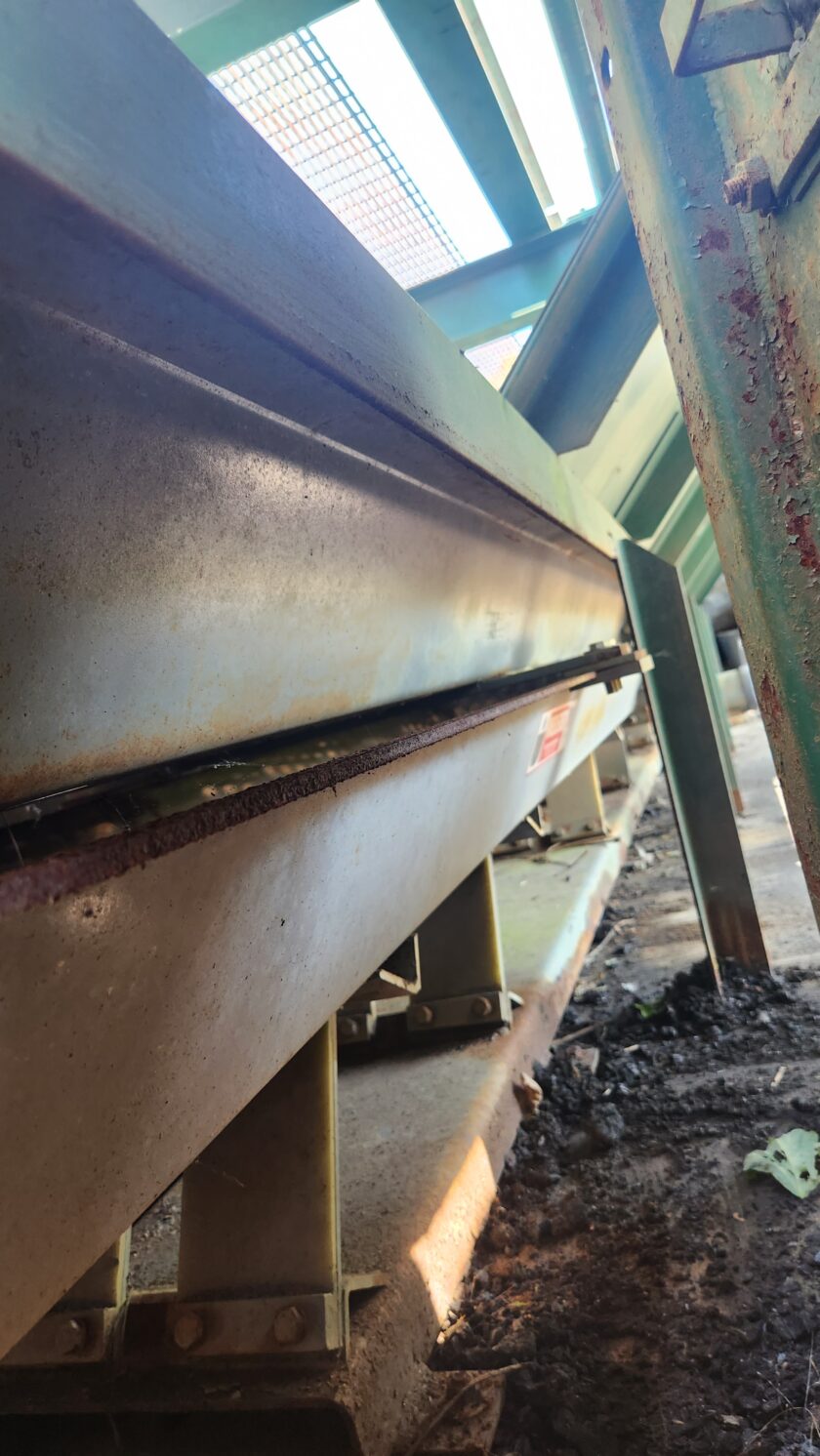 WEBSTER  30' Low Profile Vibrating Conveyor - Image 4